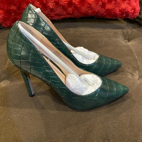 TORGEIS heels - Picture 3 of 6